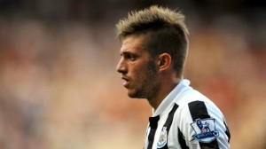 Newcastle United manager Alan Pardew is expecting Italy international defender Davide Santon to stay at the club in January.