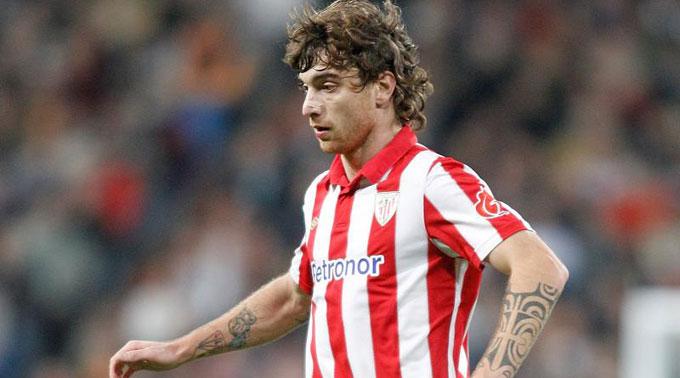 Fulham F.C. have confirmed the signings of Athletic Bilbao centre-back Fernando Amorebieta and Dnipro midfielder Derek Boateng.