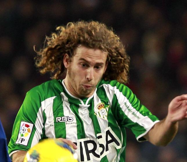 Swansea City have reached a pre-contract agreement with Real Betis regarding the summer transfer of defensive midfielder Jose Canas.