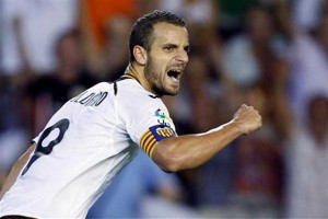 Valencia's Roberto Soldado looks close to completing a move to Tottenham