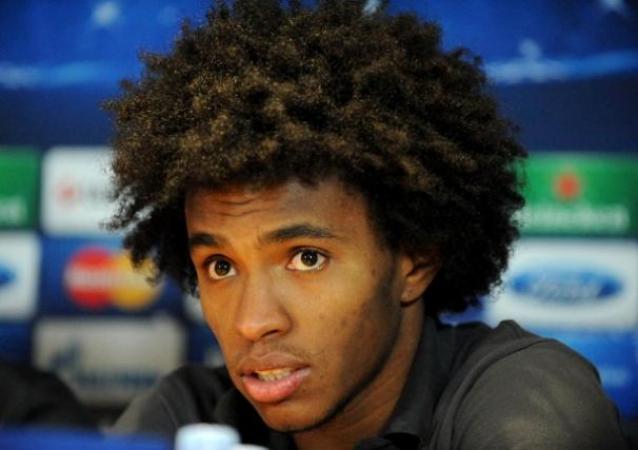 Chelsea F.C. are reportedly on the verge of signing Tottenham Hotspur target Willian from Anzhi Makhachkala for a fee of £30 million.