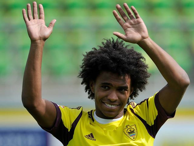 Tottenham Hotspur have been backed by the bookmakers to land both Erik Lamela and Willian.