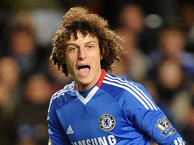Chelsea defender David Luiz has revealed he rejected an 'official offer' from FC Barcelona in favour of staying at Stamford Bridge.