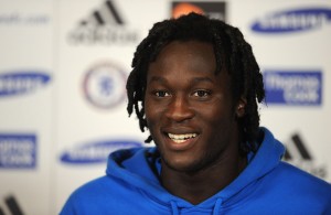 Romelu Lukaku scored on his Everton debut, as the Toffees won 3-2 at West Ham on Saturday