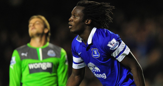 Roberto Martinez will lead unbeaten Everton (3-3-0) to the Etihad Stadium to take on Manuel Pellegrini and Manchester City (3-1-2) on Saturday.