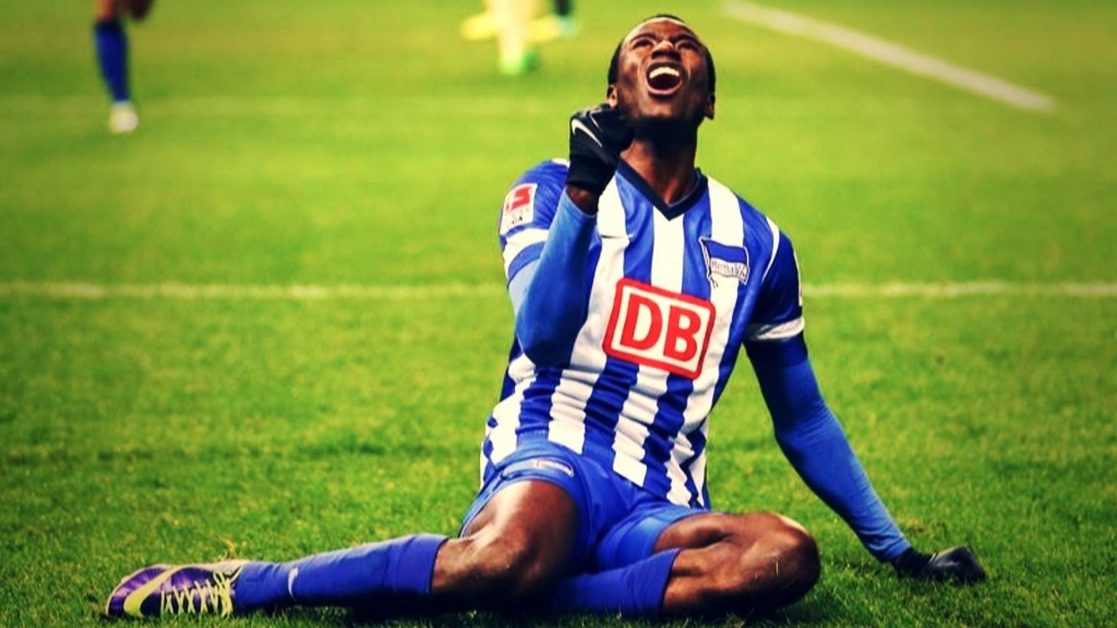 Borussia Dortmund have confirmed the signing of Adrian Ramos from Hertha BSC for an undisclosed fee.