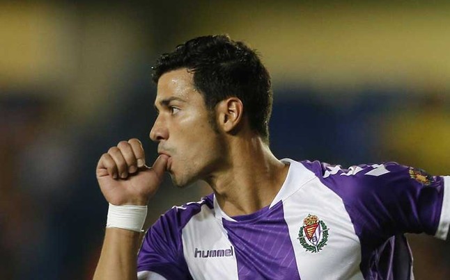 Cardiff City F.C. have completed the signing of former Real Valladolid striker Javi Guerra on a three-year deal.