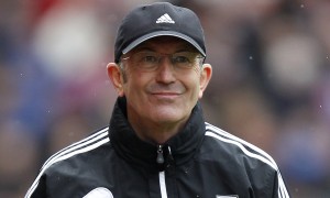West Brom boss Tony Pulis will be looking for his team to claim a second consecutive victory at Everton on Monday night