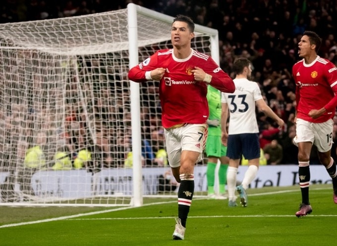 Manchester United boss Ruben Amorim responds to Cristiano Ronaldo comments (Video) - Soccer News