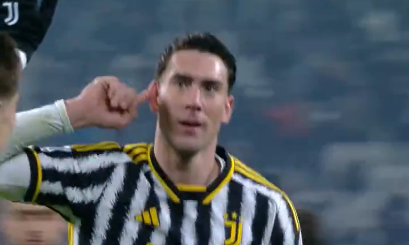 Liverpool offer 20m for Juventus striker Dusan Vlahovic - Soccer News