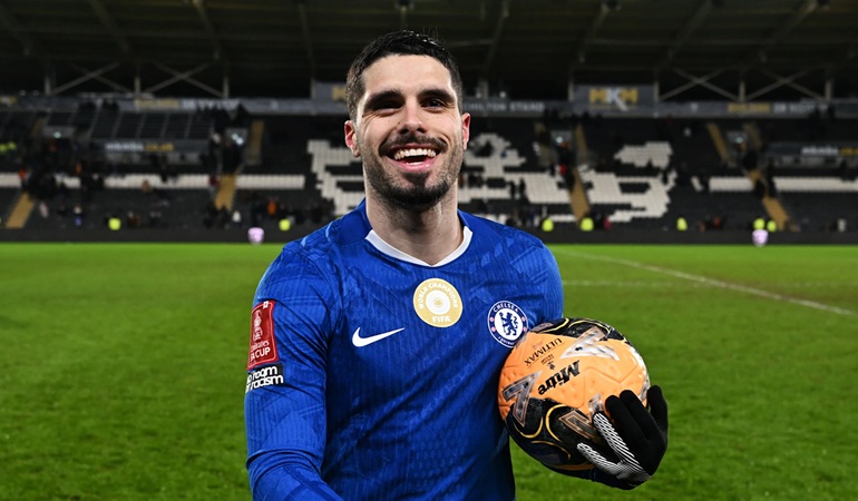 Chelsea boss Liam Rosenior praises "world class" Pedro Neto after FA Cup hat-trick (Video) - Soccer News