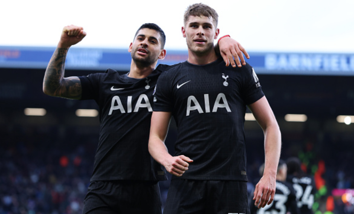 Cristian Romero & Micky van de Ven: Tottenham’s defensive duo begin plans over a north London escape this summer – Soccer News